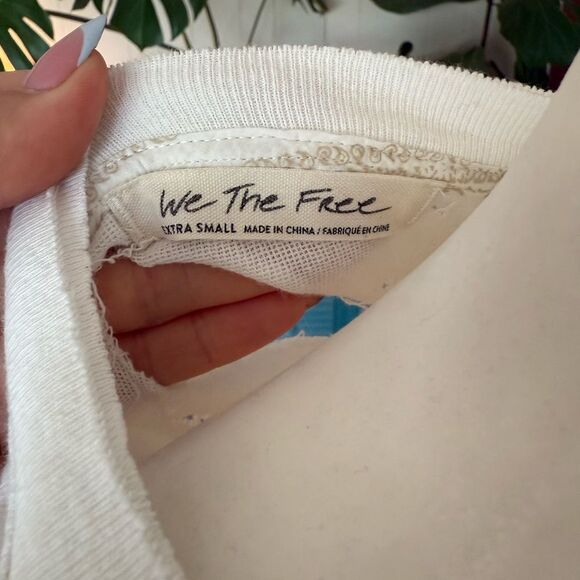 Free People - We The Free - Women’s Ivory Ripped Short Sleeved Tee - XS - Picture 8 of 8